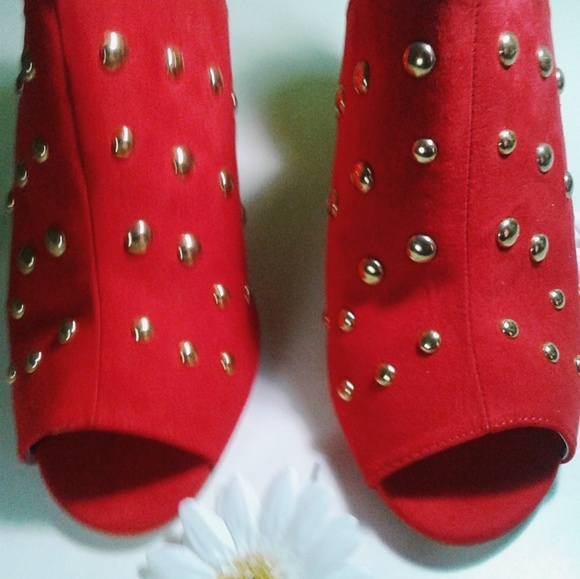 Mules Red GoldEmbellishements Size 7 Firm On Price - Picture 4 of 7